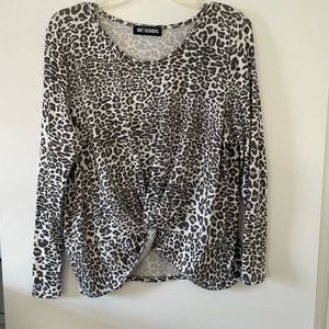 OMT Fashions - Gray cheetah long sleeve shirt